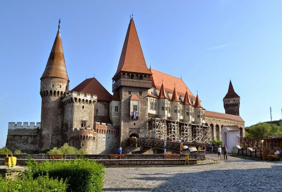 Замок Корвинов Румыния